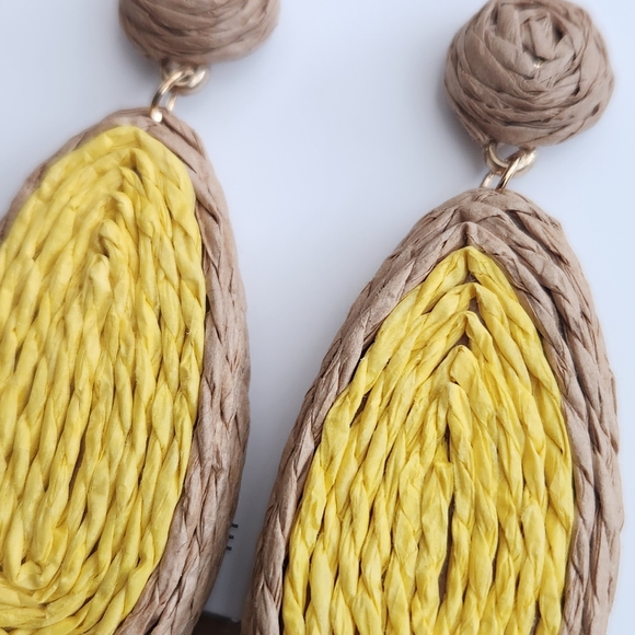 💛 Soft Yellow And Brown Raffia Earrings 💛 - Picture 5 of 12